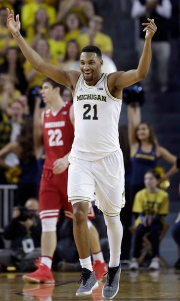 Wagner, Irvin help Michigan beat No. 11 Wisconsin 64-58 (Feb 16, 2017)